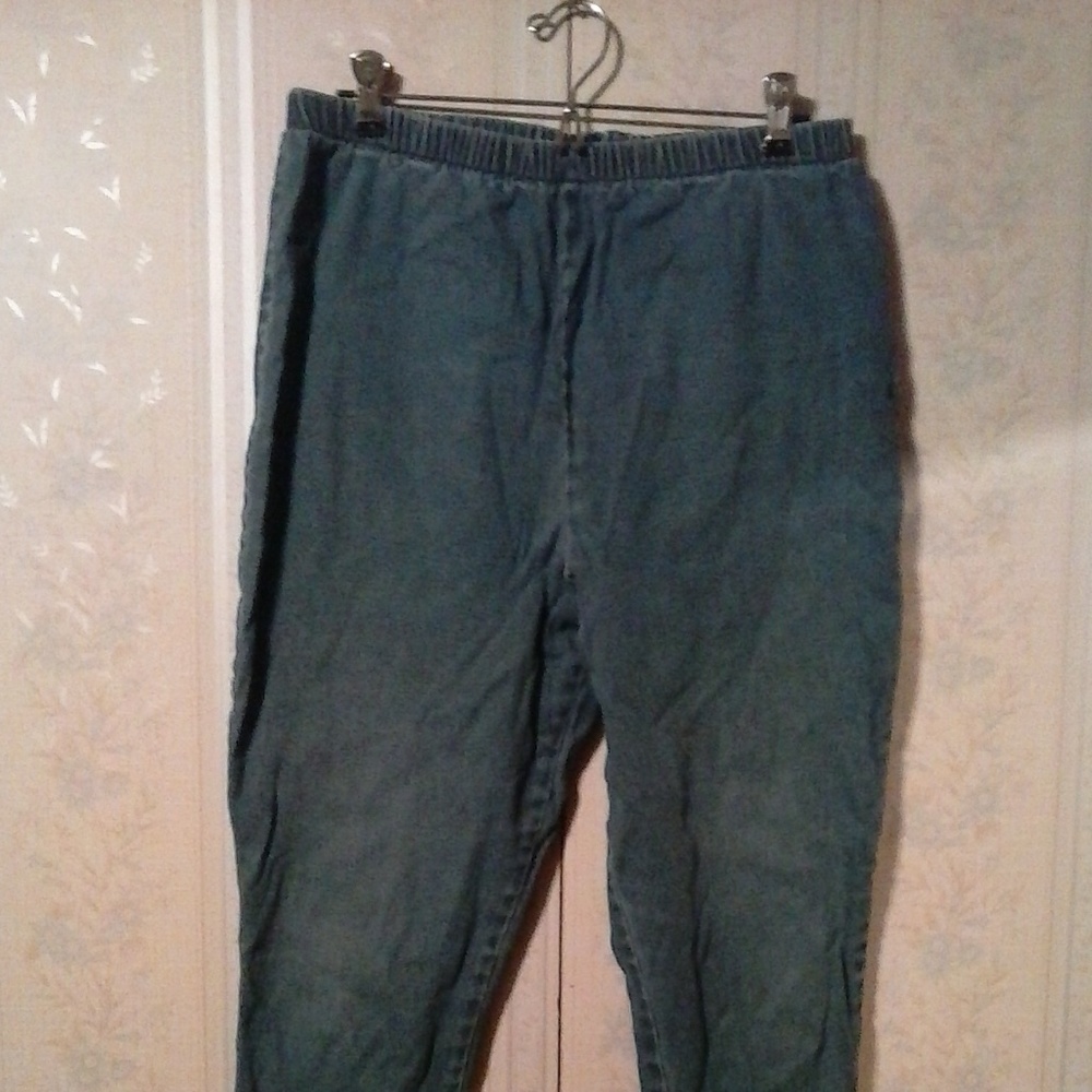 *L.A. BLUES PETITES WOMEN'S STRETCH PULL ON JEANS